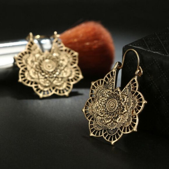 Jewelry - NWOT Boho Gold Mandala Earrings